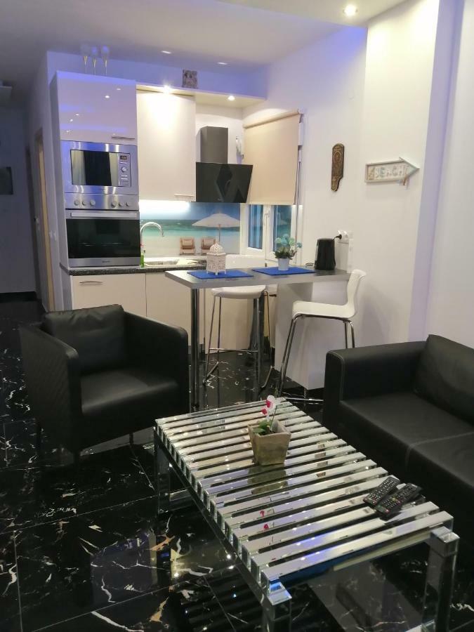 Totani Lux Apartment Peraia  Ngoại thất bức ảnh